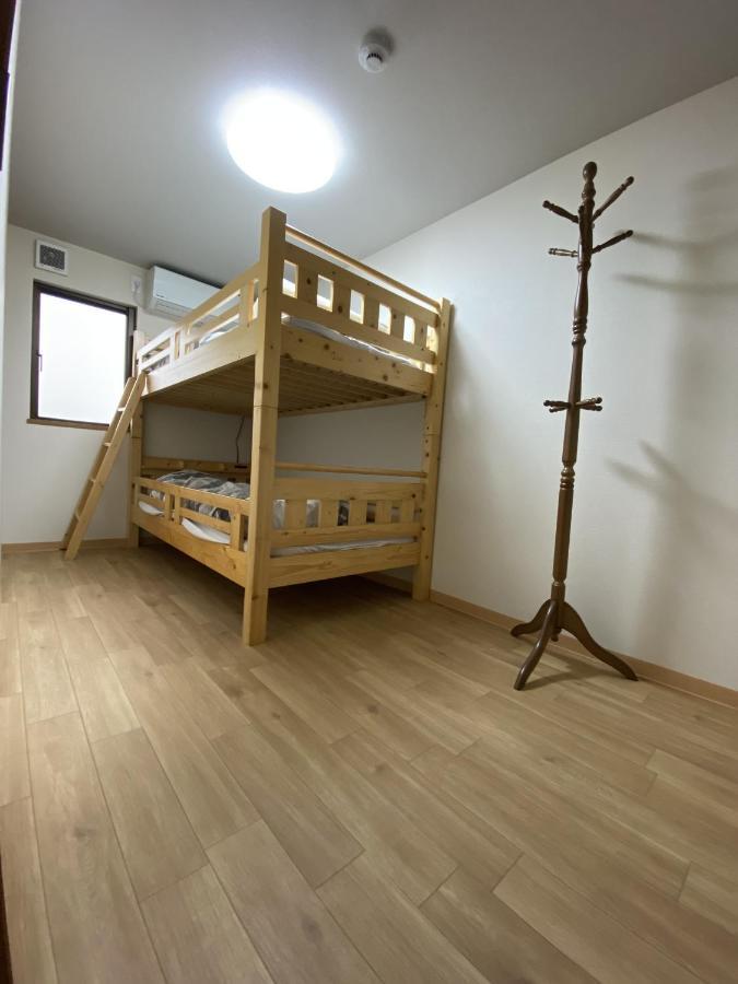 Wutong-40 Minutes Direct To Kansai Airport And 5 Minute Walk To Jr Or Subway Or Nankai Line And 1 Minute To Tsutenkaku The Landmark Of Osaka And Many Japanese Bistros Nearby Buitenkant foto
